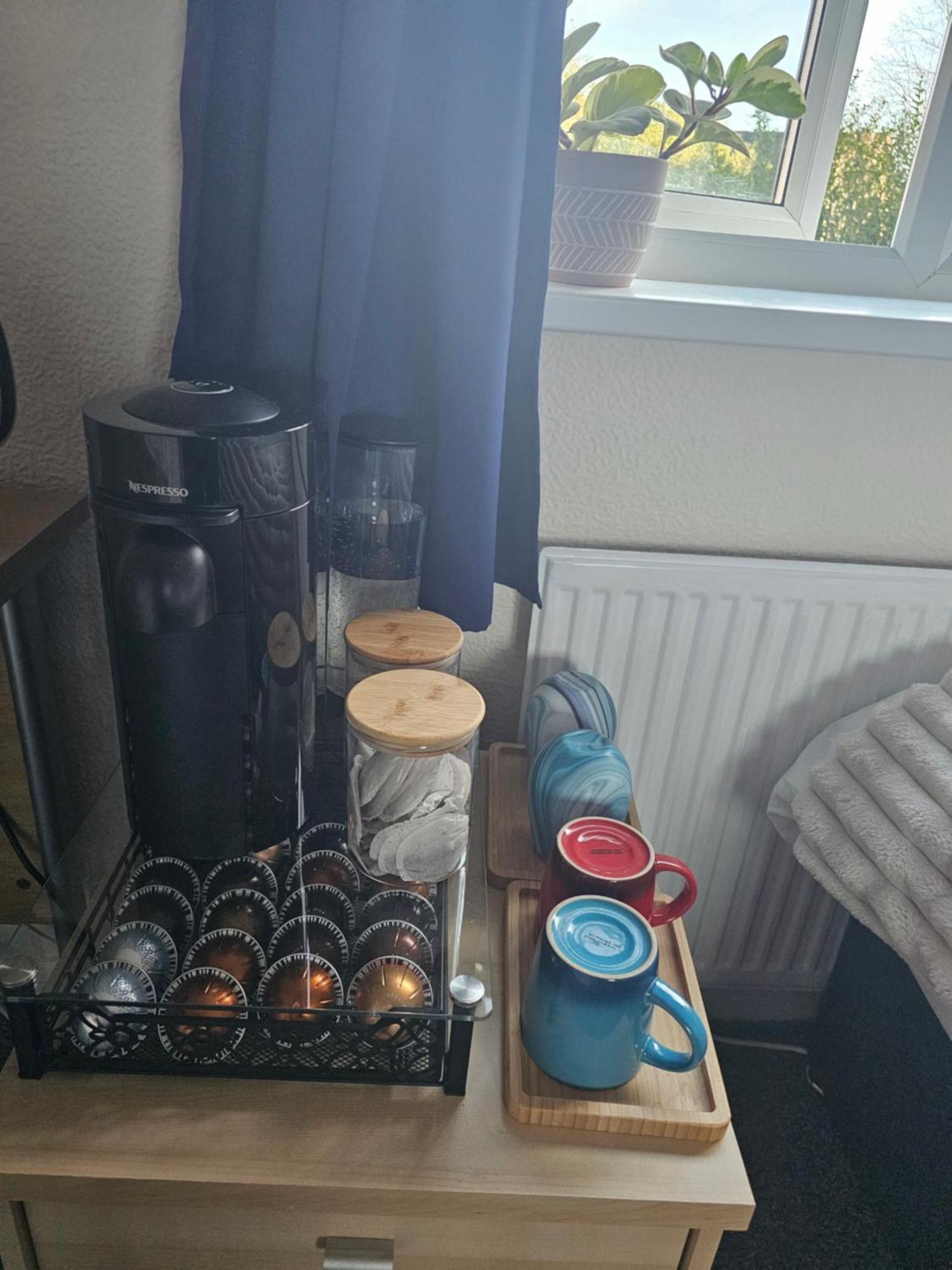 Double Bedroom Located Close To Manchester Airport Wythenshawe Exterior photo
